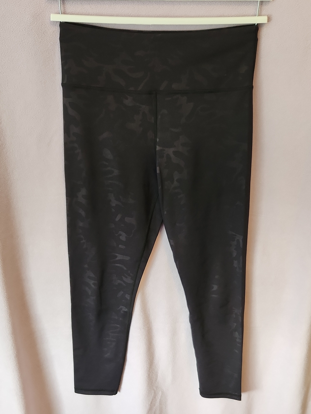 🌸3/$30🌸 ZYIA Black Camo High-Waist Active Leggings